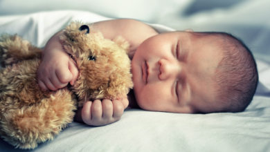 Photo de Une étude montre les bienfaits sur le long terme du fait de dormir avec bébé