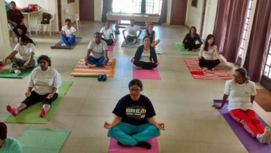 Activités holistiques : le yoga, la méditation et le qi gong pour une meilleure santé des seniors