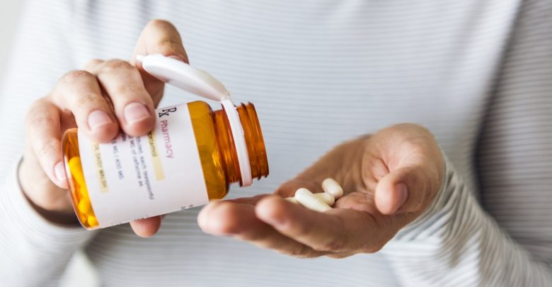 Aspirine, paracétamol et ibuprofène pourraient passer derrière le comptoir en pharmacie