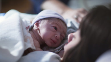 Photo de Une femme donne naissance à un enfant après un cancer grâce à une nouvelle technique